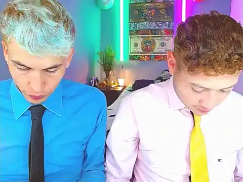 Snapshot of Latin_boysxxxx chatting on October 28, 4:16 am Latin boysxxxx online show from October 28, 4:16 am