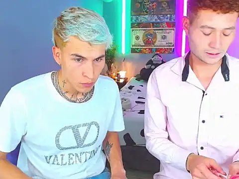 Snapshot of Latin_boysxxxx chatting on October 29, 2:14 am Latin boysxxxx online show from October 29, 2:14 am