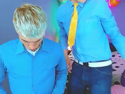 Snapshot of Latin_boysxxxx chatting on October 30, 11:38 pm Latin boysxxxx online show from October 30, 11:38 pm