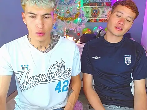 Snapshot of Latin_boysxxxx chatting on October 31, 10:22 pm Latin boysxxxx online show from October 31, 10:22 pm