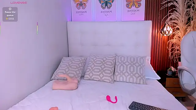 susie thomsonn online show from January 14, 1:22 am