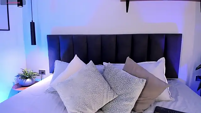 AilanaCortes online show from November 19, 12:05 pm