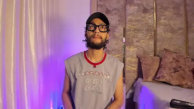 Liam Samderz online show from October 28, 11:47 am