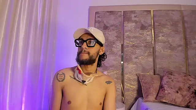 Liam Samderz online show from October 29, 11:45 am