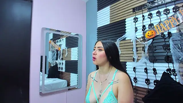 JuliethCruz  online show from November 2, 1:24 pm