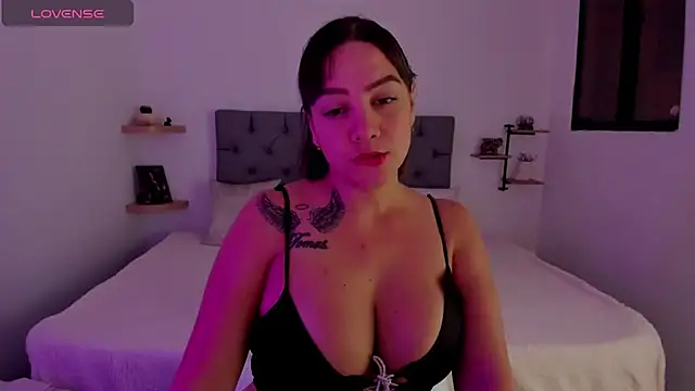 Saraarouusee online show from February 22, 3:51 am