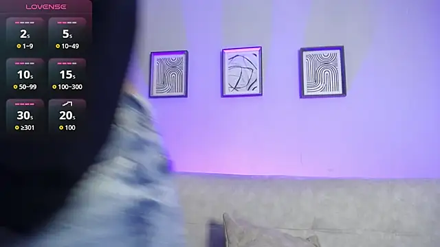 Sweet Bella Valery online show from November 3, 10:10 pm