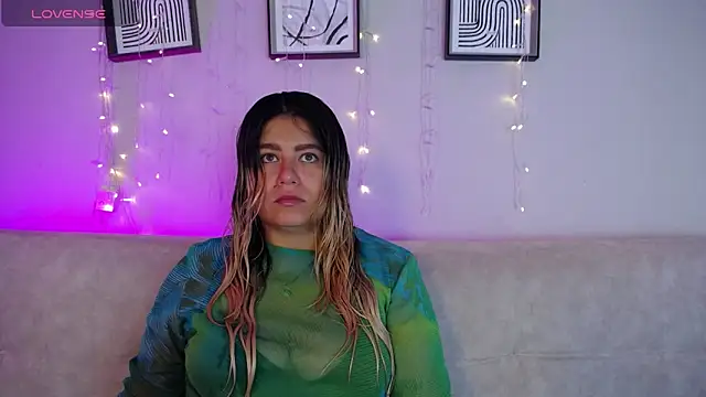 Sweet Bella Valery online show from April 18, 3:16 pm