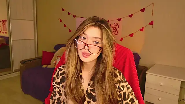 Snapshot of BellaSink chatting on January 7, 5:32 am BellaSink online show from January 7, 5:32 am