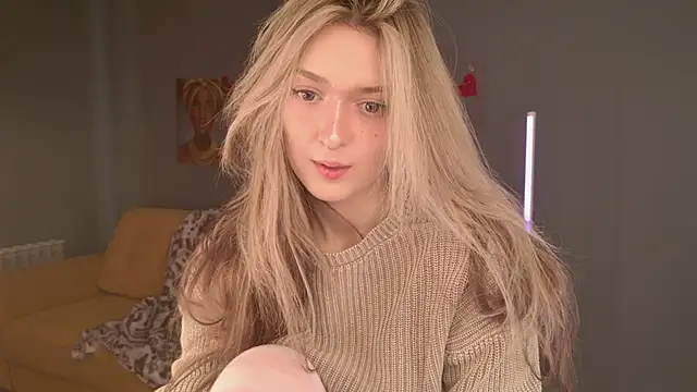 Snapshot of BellaSink chatting on February 28, 5:41 am BellaSink online show from February 28, 5:41 am