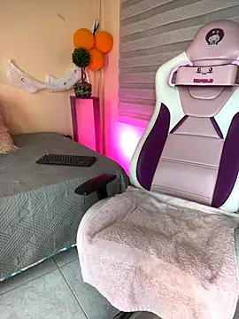 Snapshot of Meggie_ chatting on November 4, 11:37 pm Meggie online show from November 4, 11:37 pm