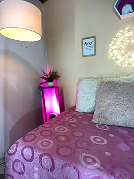 Snapshot of Meggie_ chatting on November 12, 11:14 pm Meggie online show from November 12, 11:14 pm