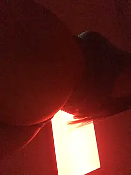 Snapshot of santosz83 chatting on October 16, 2:23 am santosz83 online show from October 16, 2:23 am