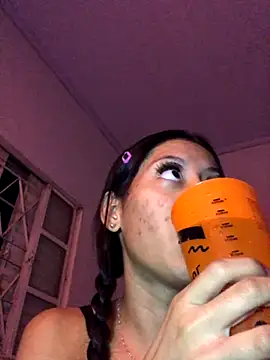 Snapshot of santosz83 chatting on November 10, 5:17 am santosz83 online show from November 10, 5:17 am