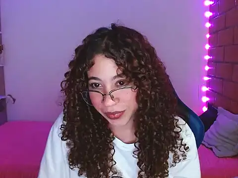 Medussa3033 online show from January 8, 12:35 am