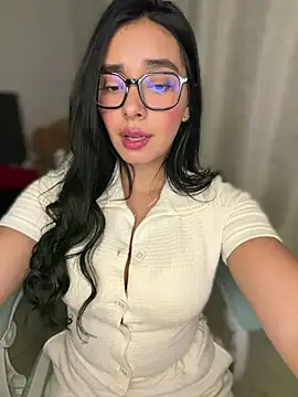 Snapshot of MiaSofia__ chatting on May 3, 5:13 am MiaSofia online show from May 3, 5:13 am