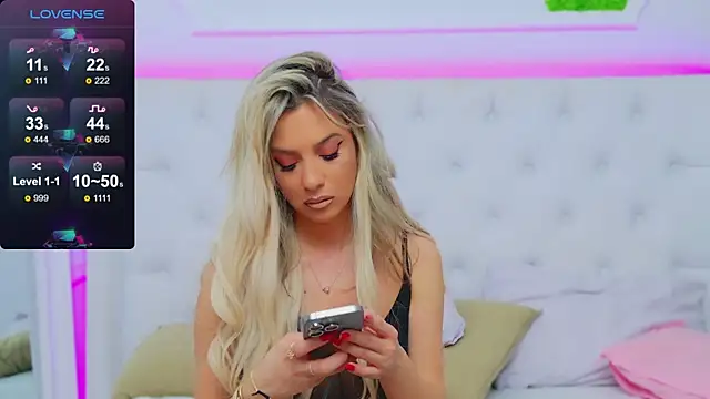 Snapshot of AriannaSins chatting on December 29, 11:18 pm AriannaSins online show from December 29, 11:18 pm