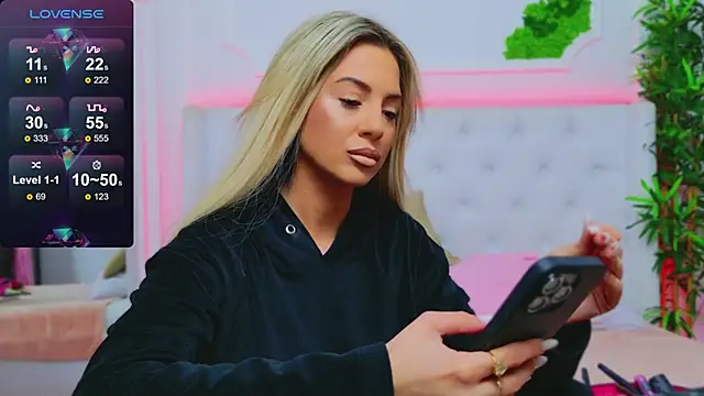 Snapshot of AriannaSins chatting on January 15, 1:20 pm AriannaSins online show from January 15, 1:20 pm