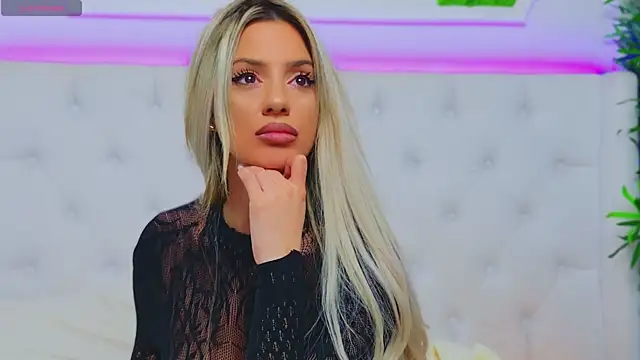 Snapshot of AriannaSins chatting on January 27, 10:16 pm AriannaSins online show from January 27, 10:16 pm