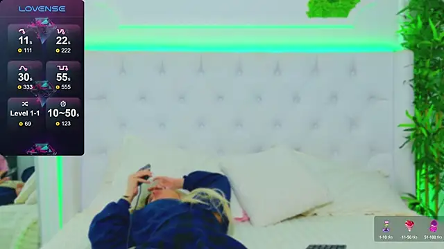 Snapshot of AriannaSins chatting on January 30, 7:26 pm AriannaSins online show from January 30, 7:26 pm