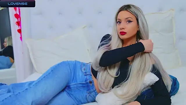 Snapshot of AriannaSins chatting on February 20, 4:46 pm AriannaSins online show from February 20, 4:46 pm