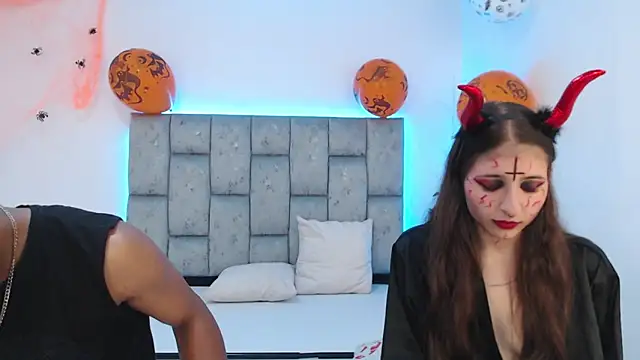 SweetAndSinful online show from October 31, 3:40 am