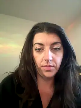 Snapshot of Bambieyez4 chatting on October 16, 12:33 am Bambieyez4 online show from October 16, 12:33 am