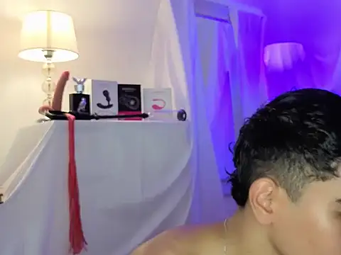 Snapshot of Yamilk101 chatting on November 8, 10:30 pm Yamilk101 online show from November 8, 10:30 pm