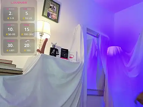 Snapshot of Yamilk101 chatting on November 10, 9:47 pm Yamilk101 online show from November 10, 9:47 pm