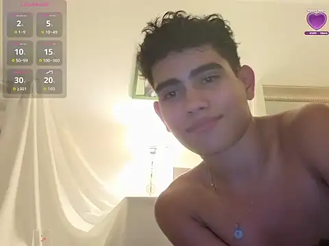 Snapshot of Yamilk101 chatting on December 5, 1:14 am Yamilk101 online show from December 5, 1:14 am