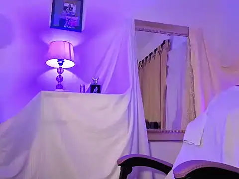 Snapshot of Yamilk101 chatting on January 10, 1:18 am Yamilk101 online show from January 10, 1:18 am