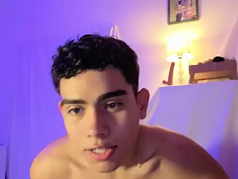 Snapshot of Yamilk101 chatting on January 15, 10:35 pm Yamilk101 online show from January 15, 10:35 pm