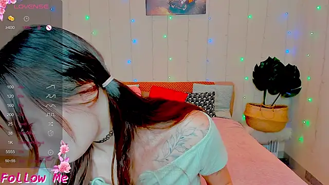 honeybuns lizzy online show from October 18, 12:57 am