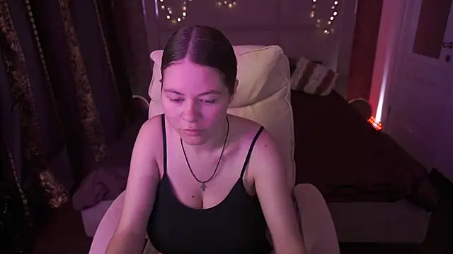 QueenEvieX online show from April 21, 12:34 am