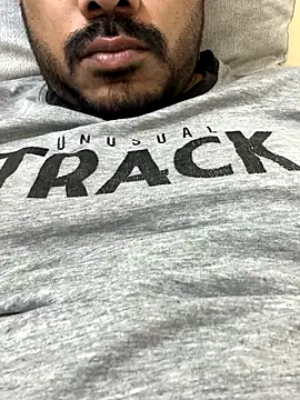 Handsome8677 online show from November 28, 11:29 pm