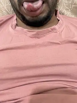 Handsome8677 online show from March 17, 11:08 pm