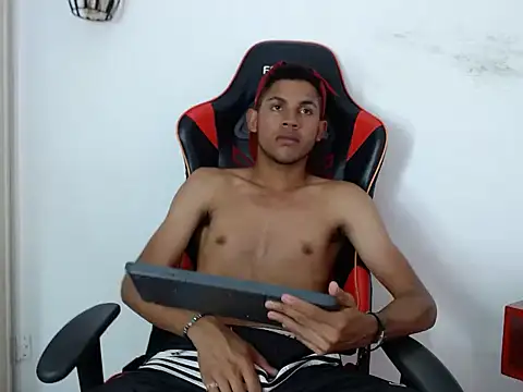 sexy latin cum online show from October 15, 1:44 pm