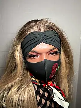 sissy diorcd online show from November 18, 8:19 am