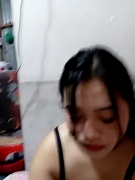 Snapshot of XxxHotCouples4u chatting on April 5, 9:50 am XxxHotCouples4u online show from April 5, 9:50 am