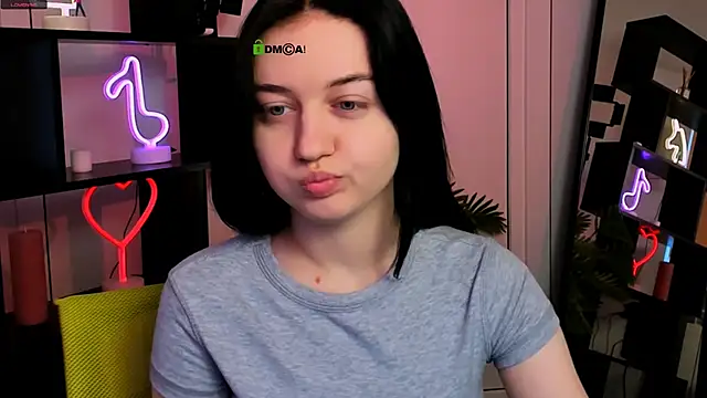 Snapshot of miki_ti chatting on November 19, 12:16 pm miki ti online show from November 19, 12:16 pm