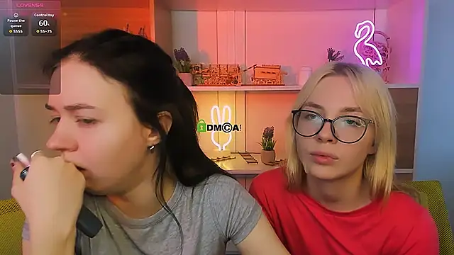 Snapshot of miki_ti chatting on November 29, 11:24 am miki ti online show from November 29, 11:24 am