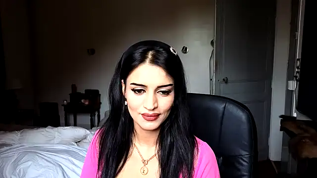 Snapshot of Lailawick chatting on March 27, 11:21 am Lailawick online show from March 27, 11:21 am