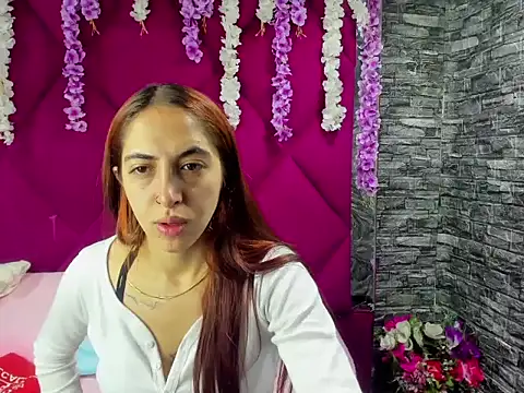 Snapshot of MariamGray1 chatting on November 7, 4:51 pm MariamGray1 online show from November 7, 4:51 pm