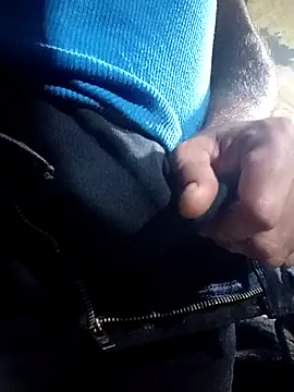 Snapshot of Cogelonregio chatting on December 23, 4:21 am Cogelonregio online show from December 23, 4:21 am