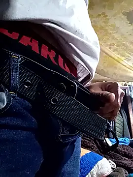 Snapshot of Cogelonregio chatting on January 8, 11:07 pm Cogelonregio online show from January 8, 11:07 pm