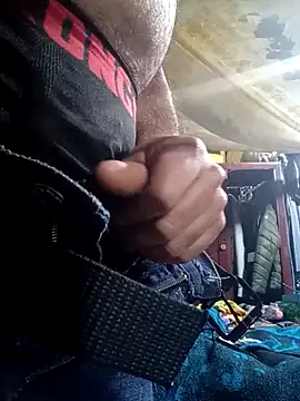 Snapshot of Cogelonregio chatting on March 2, 4:36 am Cogelonregio online show from March 2, 4:36 am