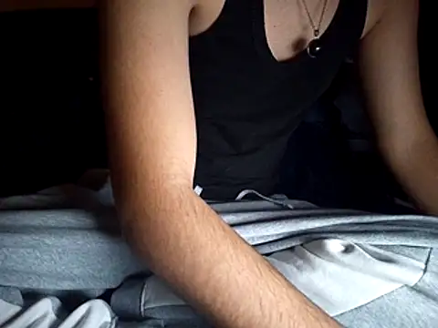 esmermoon online show from March 7, 12:07 am