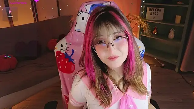 Soffi Toffi online show from March 21, 8:19 am