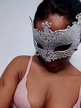 Kavee Girl0 online show from June 18, 3:29 am