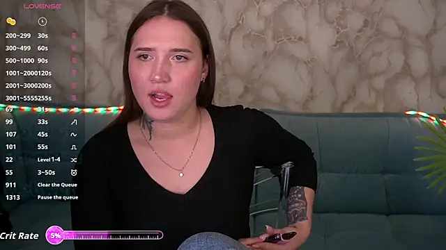 AmiraChase online show from October 16, 1:45 pm